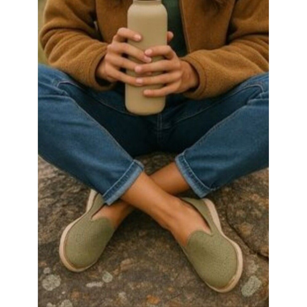 Pistachio Green Perforated Slip On Flats 7 Faux Suede Mesh Breathable Granola Ea
